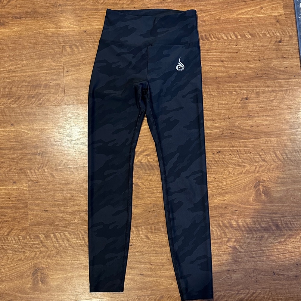 Black Camouflage Women’s Ryderwear Leggings